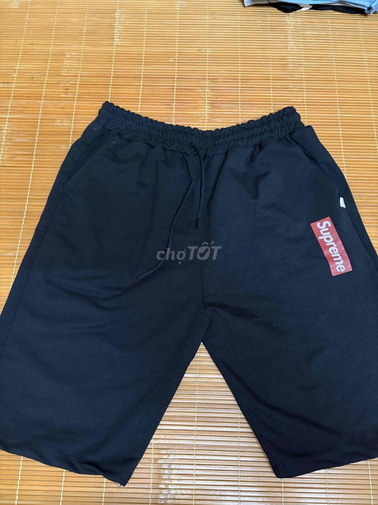 Quần short Supreme đen thoáng mát. Mua bán Quần áo tại Quận Hai Bà Trưng Hà Nội được đăng bởi Tan Nguyen hình 1