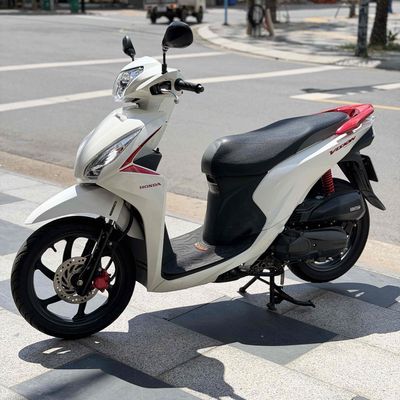 vison 2020 trắng đỏ. Mua bán Xe máy tại   được đăng bởi DINH NGOC