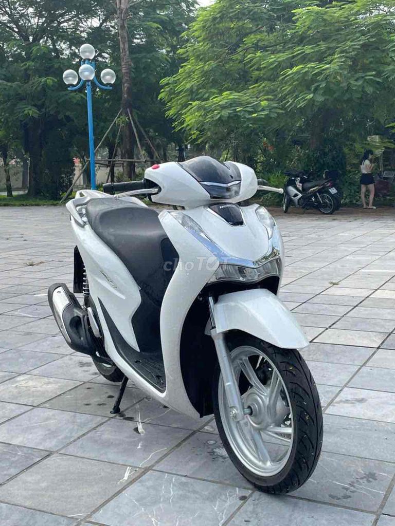 SH Siêu Lướt 2025 Chất _ Bảo Hành 3 Năm. Mua bán Xe máy tại Huyện Gia Lâm Hà Nội được đăng bởi Xe Máy Phúc Hưng hình 6