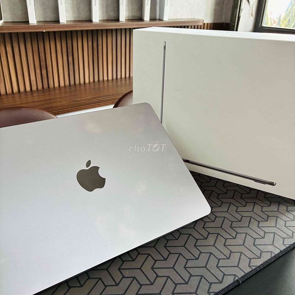 Apple Macbook Air M2 8GB/256GB Bạc. Mua bán Laptop tại Thành phố Biên Hòa Đồng Nai được đăng bởi Victor Tuấn Techzone Biên Hoà hình 1