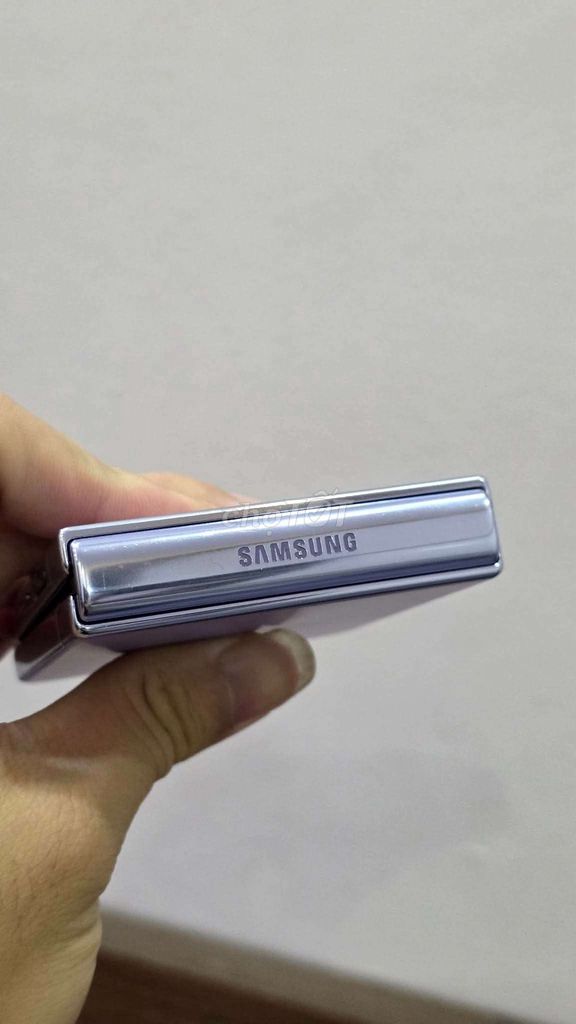 Samsung Galaxy Z Flip 4 128GB Tím. Mua bán Điện thoại tại Quận Nam Từ Liêm Hà Nội được đăng bởi tường rào hình 1