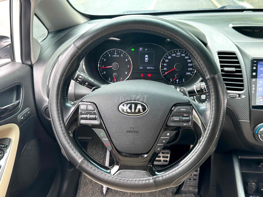 Kia Cerato 2018 1.6 AT Trắng Siêu Chất. Mua bán Ô tô tại Quận Hoàng Mai Hà Nội được đăng bởi Thang Pham hình 5