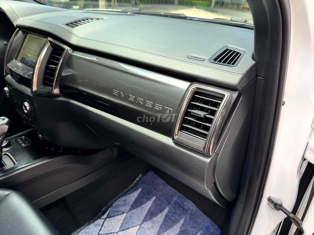 Ford Everest 2019 Titanium 2.0L AT 4x4. Mua bán Ô tô tại Quận 12 Tp Hồ Chí Minh được đăng bởi Hoàng Huy hình 11