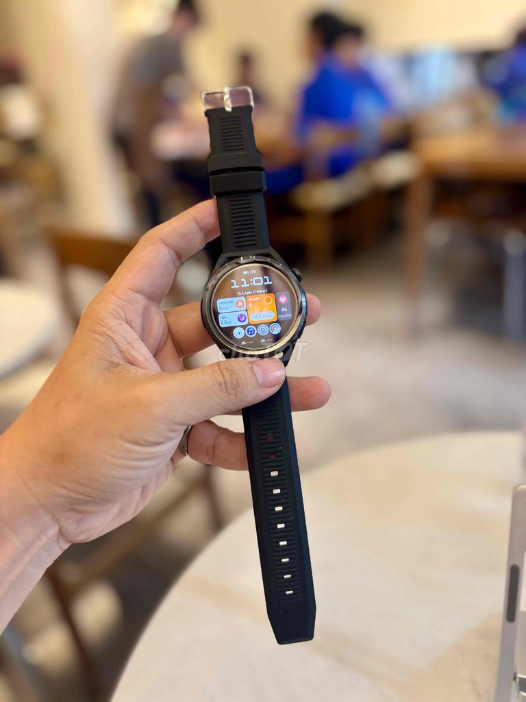 Huawei GT Runner Đen. Mua bán Thiết bị đeo thông minh tại Quận 10 Tp Hồ Chí Minh được đăng bởi Huyn Bin hình 1