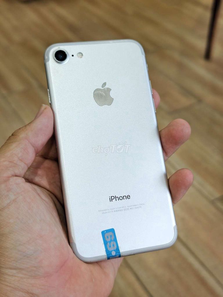 Apple iPhone 7G 32GB Bạc. Mua bán Điện thoại tại Thành phố Buôn Ma Thuột Đắk Lắk được đăng bởi Dũng Nguyễn hình 1