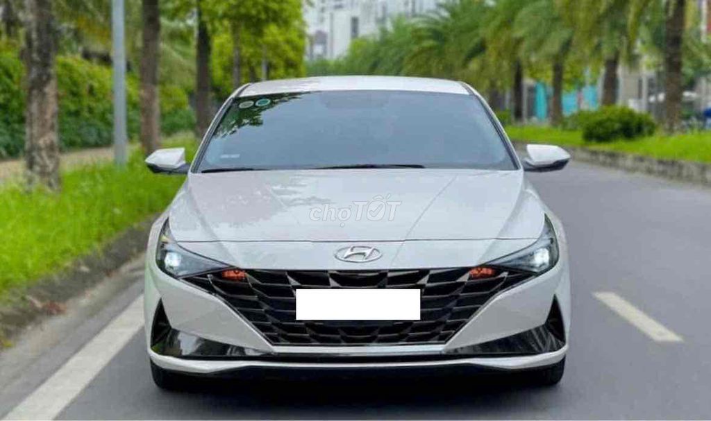 Hyundai Elantra 1.6 AT Cao Cấp 2023 Màu Trắng