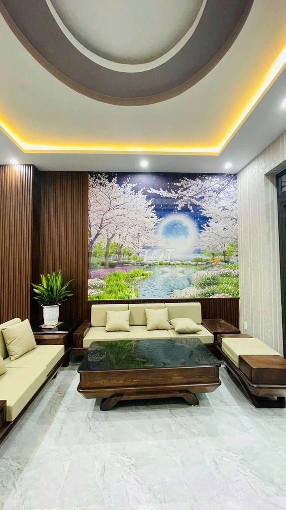 Nhà đẹp mới full nội thất mặt tiền lê văn thịnh