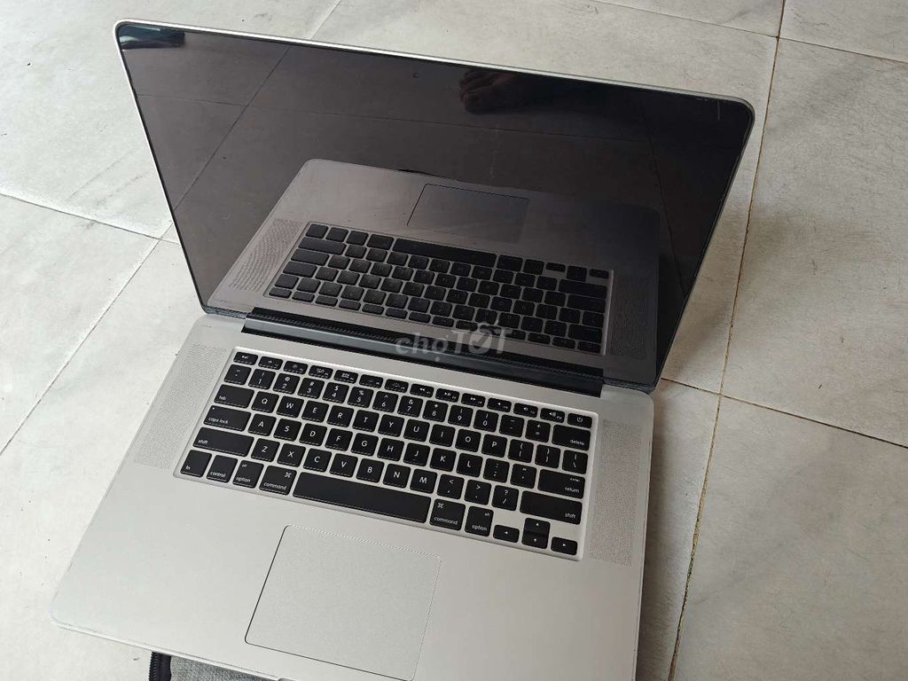 Apple MacBook Pro Bạc Hư ổ cứng. Mua bán Laptop tại Quận 8 Tp Hồ Chí Minh được đăng bởi Hoangdinh hình 1
