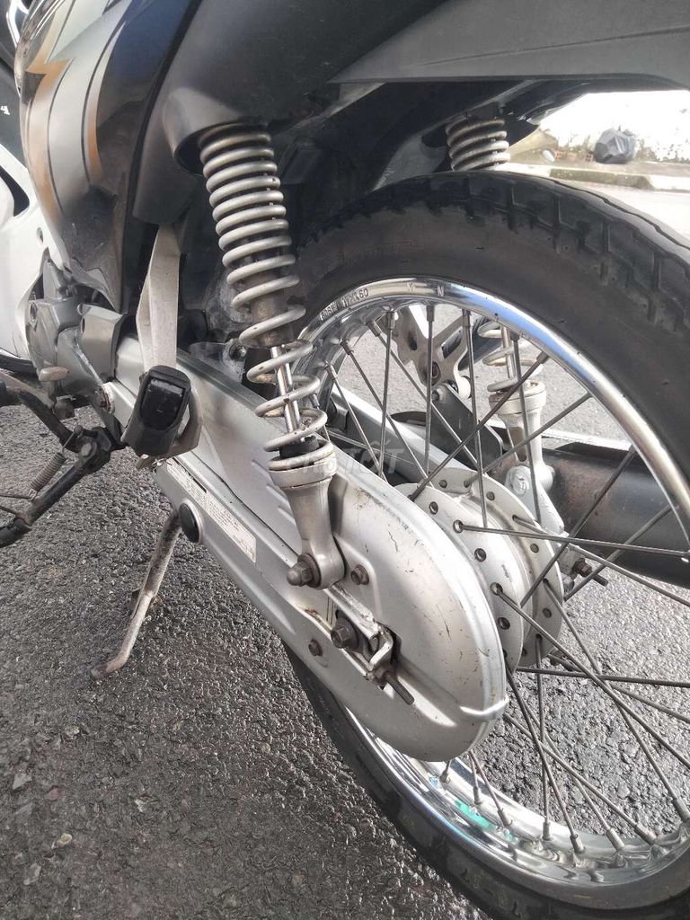 Honda Wave Trắng đen Đã sử dụng. Mua bán Xe máy tại Quận Bình Thuỷ Cần Thơ được đăng bởi Hao CVC hình 8