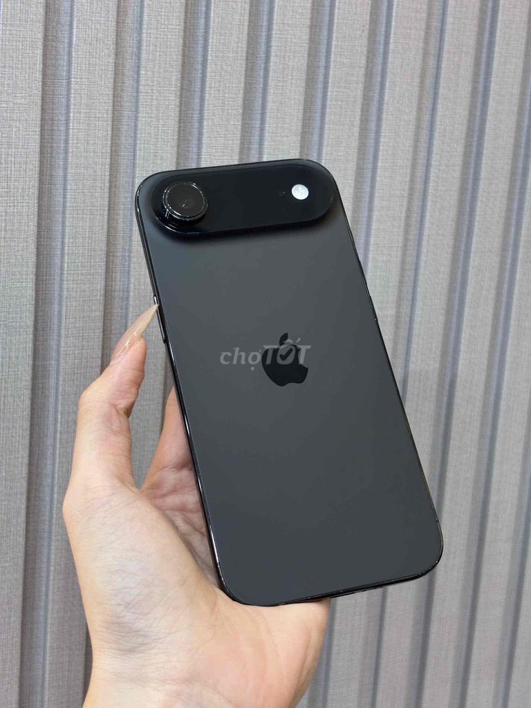 iPhone 17 Air 256GB Đen 98% Pin 93 Vn chip A19 Pro. Mua bán Điện thoại tại Quận Ninh Kiều Cần Thơ được đăng bởi Quý Mobile Cần thơ hình 1