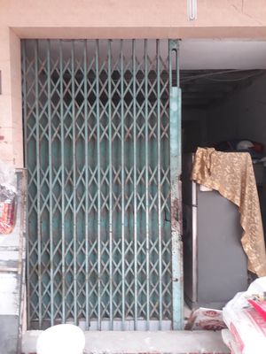 cửa xếp sắt. Mua bán Nội thất, đồ gia dụng khác tại Quận Tân Phú Tp Hồ Chí Minh được đăng bởi Dat Quach