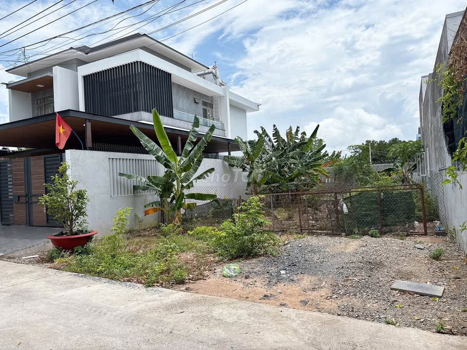 CHÍNH CHỦ BÁN LÔ ĐẤT TRUNG TÂM BÀ RỊA, 250M², 10M × 25M, KẾ CÔNG VIÊN