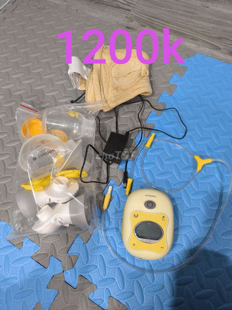 Máy hút sữa Medela Freestyle Vàng. Mua bán Mẹ và bé tại Thành phố Thủ Dầu Một Bình Dương được đăng bởi Ân Trương hình 1