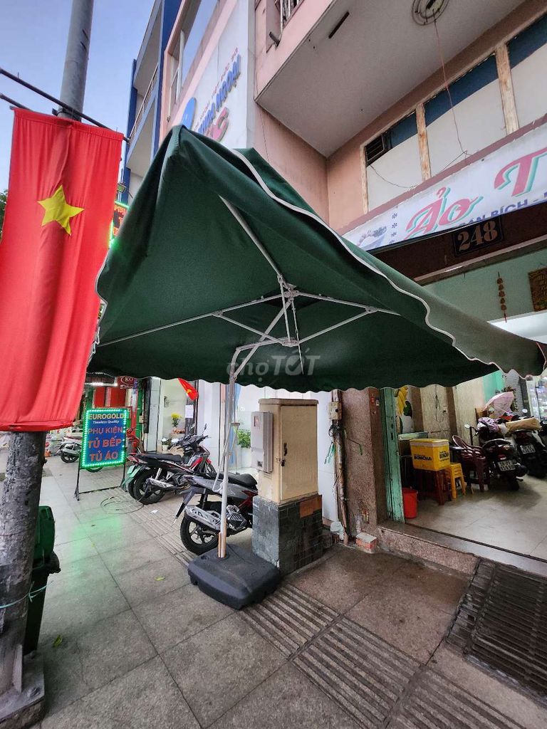 Dù che nắng Vuông Xanh lá Như mới. Mua bán Nội thất, đồ gia dụng khác tại Quận Tân Phú Tp Hồ Chí Minh được đăng bởi Trần Văn Tú hình 1