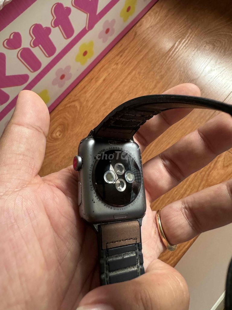 Apple watch sr  3 42mm lte Nhôm máy xước dăm