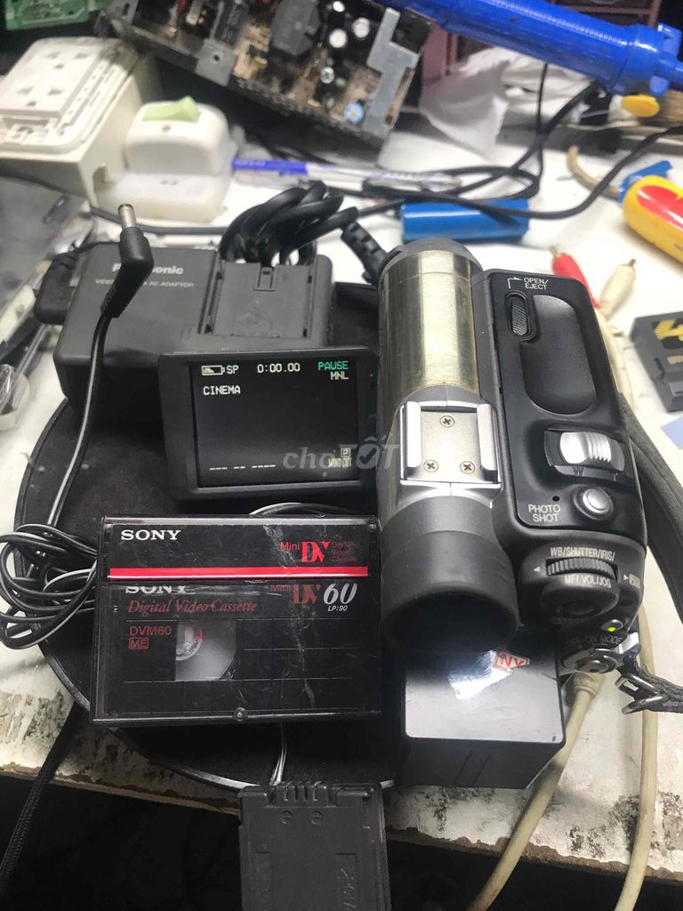 Máy quay phim Panasonic GS50D. Mua bán Đồ sưu tầm, đồ cổ tại Quận 12 Tp Hồ Chí Minh được đăng bởi Trần Nguyễn Minh Khôi hình 1