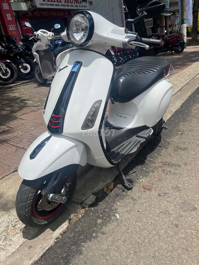 vespa 2015 như mới chỉ đổ xăng chạy. Mua bán Xe máy tại Thành phố Pleiku Gia Lai được đăng bởi Bích Phượng  hình 2