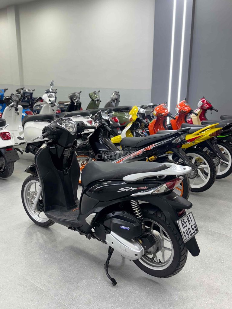 Honda SH Mode 2013 Đen rin xe chuẩn đẹp. Mua bán Xe máy tại Quận Cái Răng Cần Thơ được đăng bởi Cửa Hàng Xe Máy Quang Sang hình 8