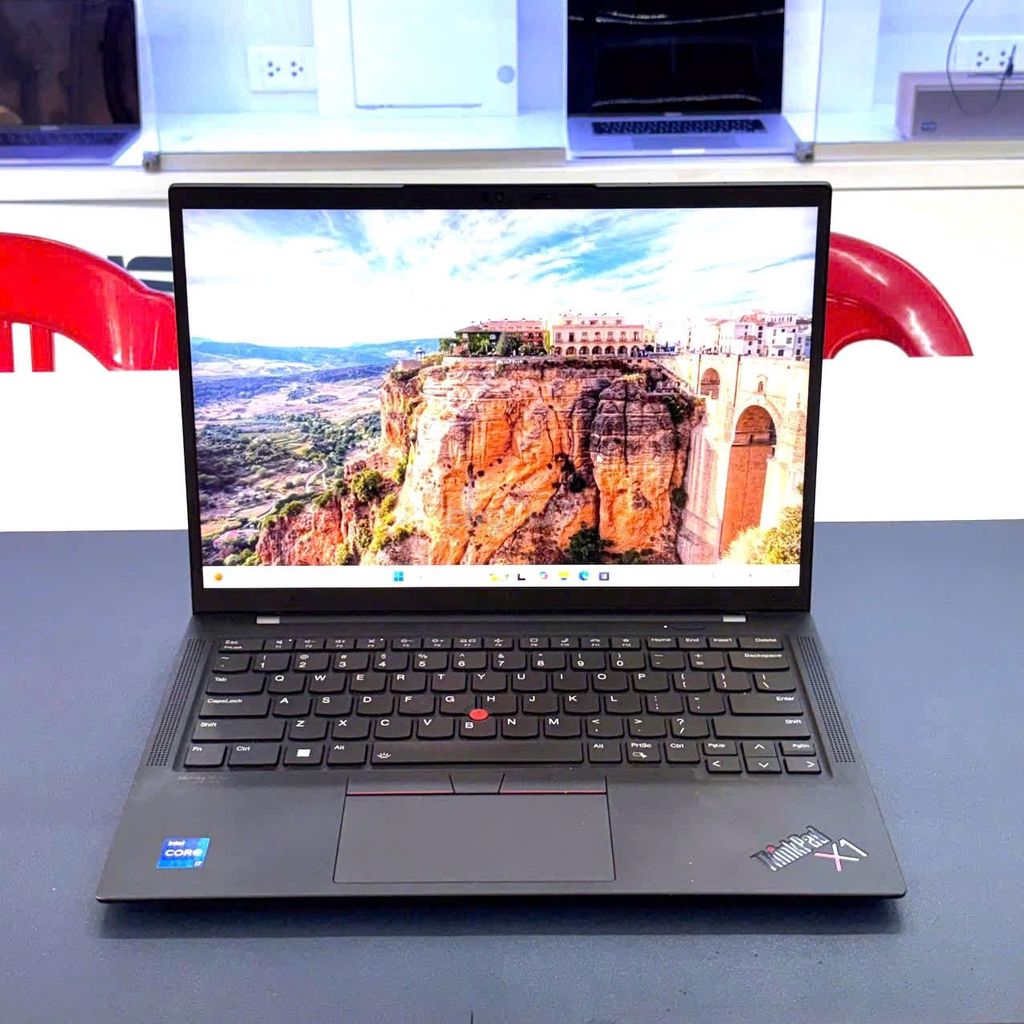 ThinkPad X1  G10 - i7 1265U - 16GB - 512GB KENG. Mua bán Laptop tại Quận Hải Châu Đà Nẵng được đăng bởi TTCenter 484 NÚI THÀNH hình 1