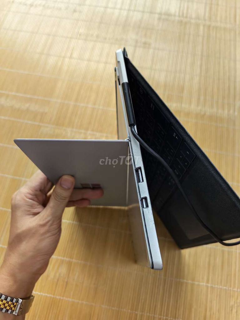 Xác Surface Pro 5 M3-7Y30 4G/128G. Mua bán Laptop tại Quận Hoàng Mai Hà Nội được đăng bởi Nguyễn Huynh hình 5