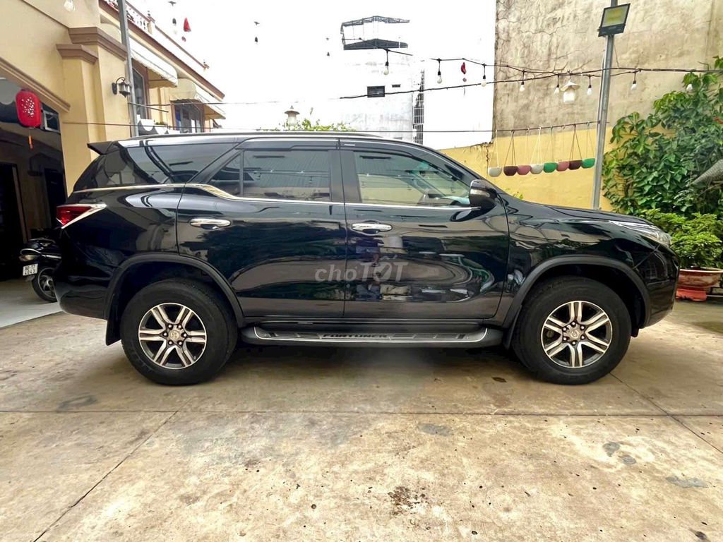 Toyota Fortuner 2017 2.7V AT 86.000km Đen. Mua bán Ô tô tại Quận 7 Tp Hồ Chí Minh được đăng bởi Giang Ngọc Tân hình 6
