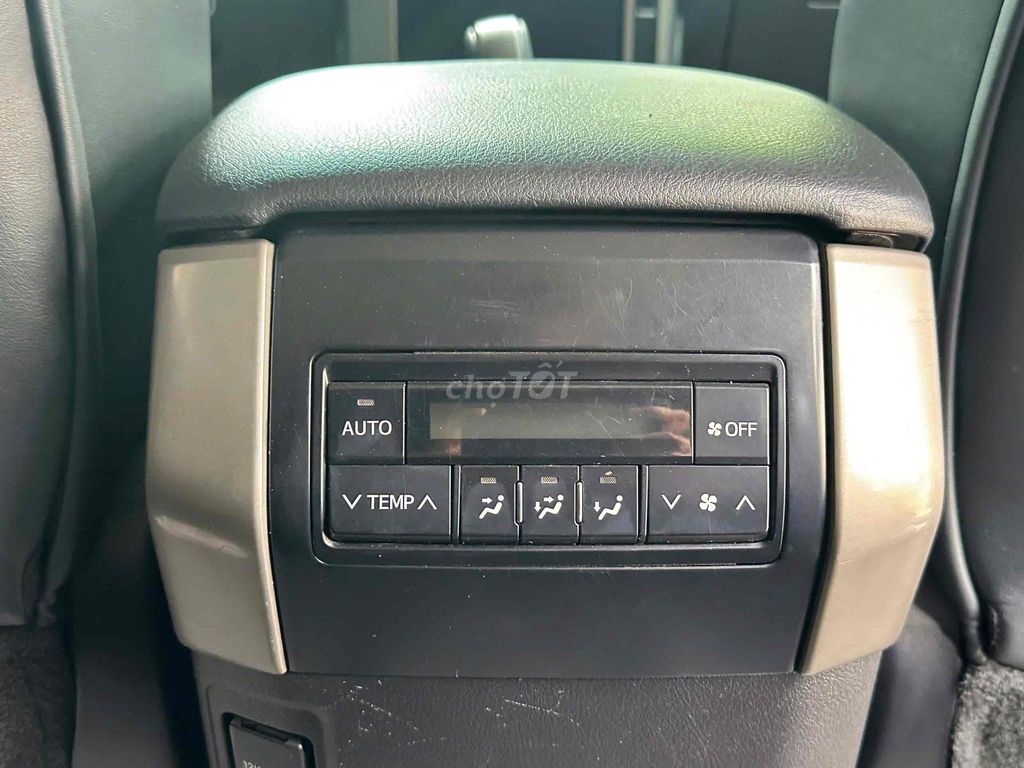 Toyota Prado TXL 2013 màu vàng cát 1 chủ siêu đẹp. Mua bán Ô tô tại Quận Cầu Giấy Hà Nội được đăng bởi Cao Quý hình 17