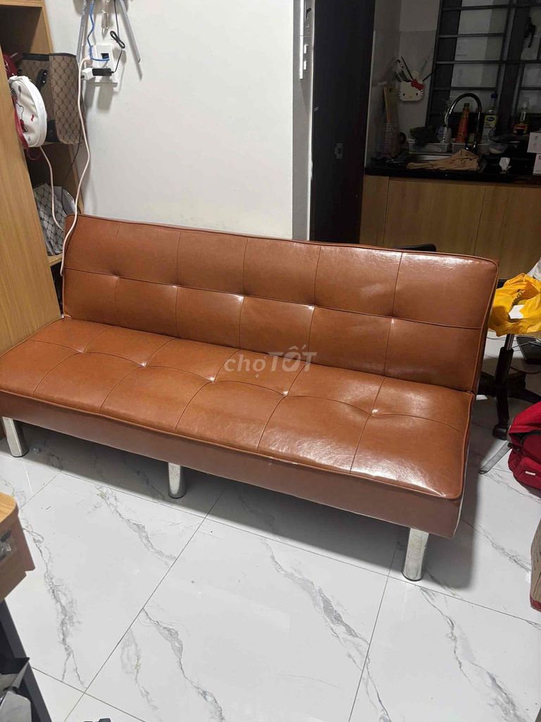 Ghế sofa giường da Nâu 1m8 Như mới. Mua bán Giường, chăn ga gối nệm tại Quận 4 Tp Hồ Chí Minh được đăng bởi Thu Anh hình 1