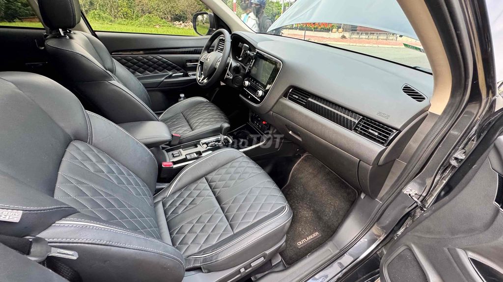 Mitsubishi Outlander 2024 Premium 2.0 CVT - 18000. Mua bán Ô tô tại Thị xã Cai Lậy Tiền Giang được đăng bởi TUÂN hình 14