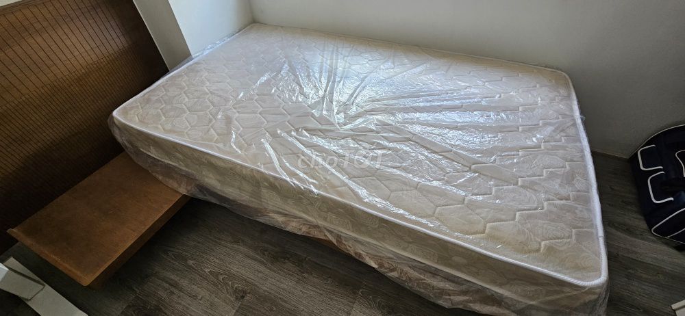 Nệm lò xo Vạn Thành Phoenix 1m2x2m Mới 95%. Mua bán Giường, chăn ga gối nệm tại Quận 7 Tp Hồ Chí Minh được đăng bởi Nhu Ngoc Nguyen hình 1