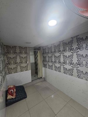 Room 12 m² · Đường Lê Văn Lương