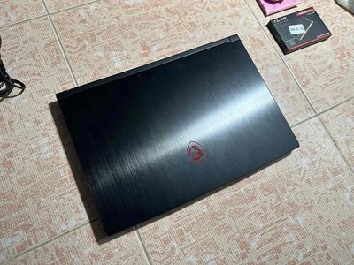 Cần bán Laptop gaming MSI GF63 12UC Gearvn