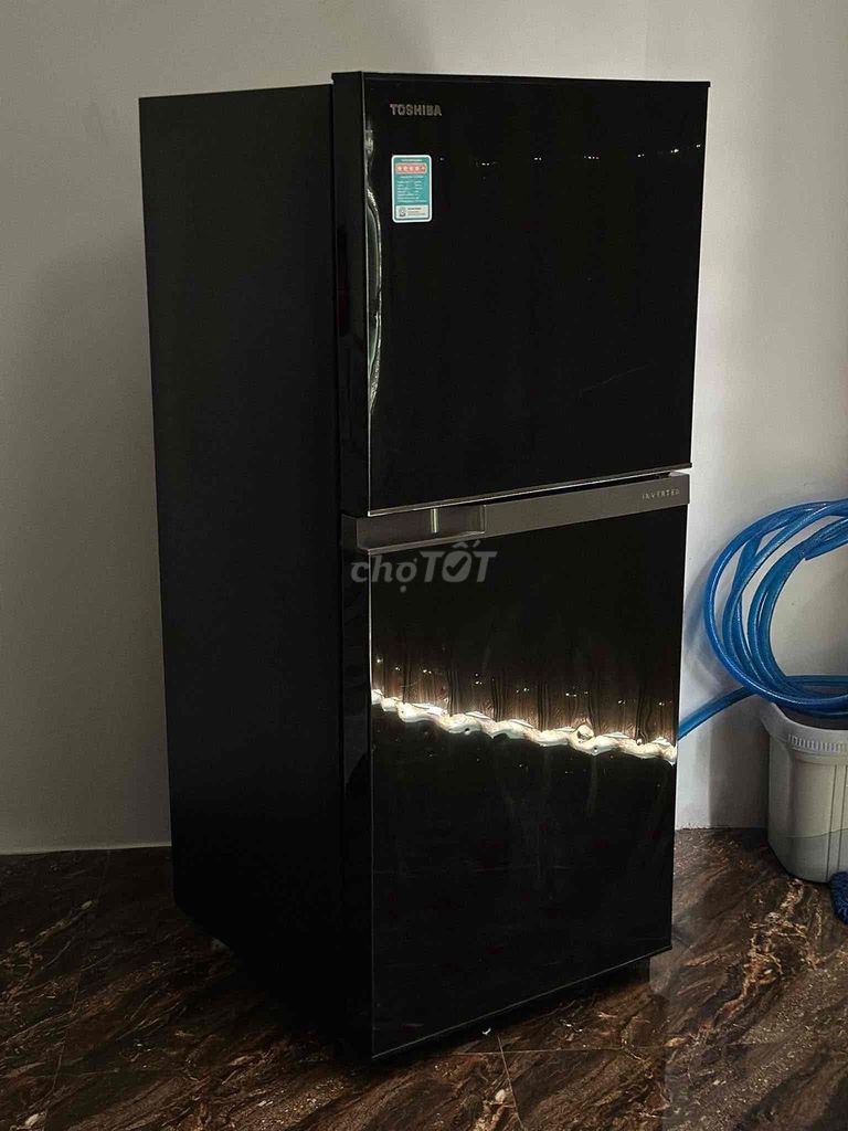 Tủ lạnh Toshiba 180 lít Đen cũ. Mua bán Tủ lạnh tại Thành phố Buôn Ma Thuột Đắk Lắk được đăng bởi Nguyễn Duy hình 1