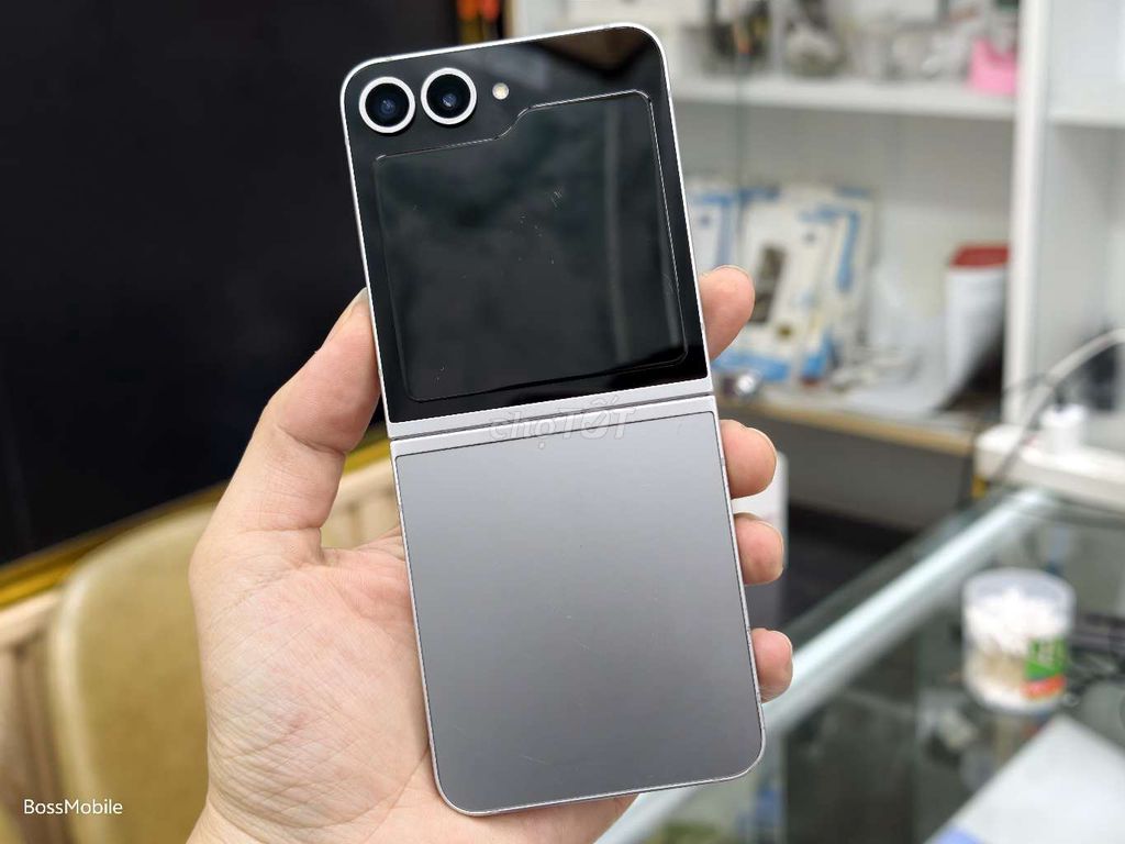 Samsung Z Flip 6 12/256GB chính hãng giá rẻ. Mua bán Điện thoại tại Quận Hai Bà Trưng Hà Nội được đăng bởi Boss Mobile hình 1