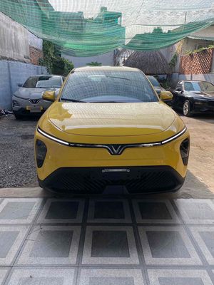 VinFast Limo Green 2025 7000km free sạc 6/2027