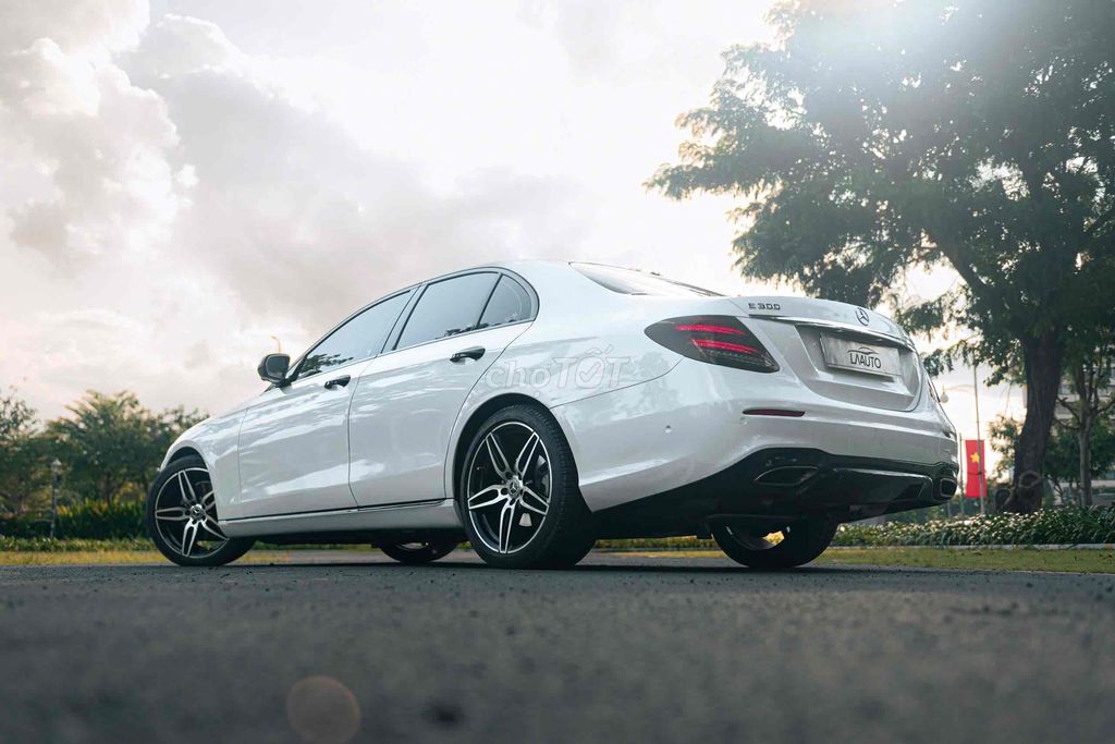 Mercedes Benz E Class 2019 E200 Sport - 40000 km. Mua bán Ô tô tại Quận 7 Tp Hồ Chí Minh được đăng bởi TrầnKimLA hình 7
