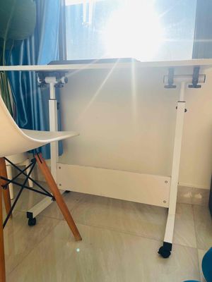 Bàn làm việc gấp gọn thông minh khuyến mãi. Mua bán Bàn ghế tại Thành phố Thuận An Bình Dương được đăng bởi Mr Sang