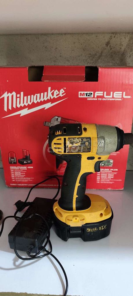 Máy bắn vít Dewalt DC835. Mua bán Đồ chuyên dụng, Giống nuôi trồng tại Huyện Hàm Thuận Nam Bình Thuận được đăng bởi Công Lĩnh hình 1