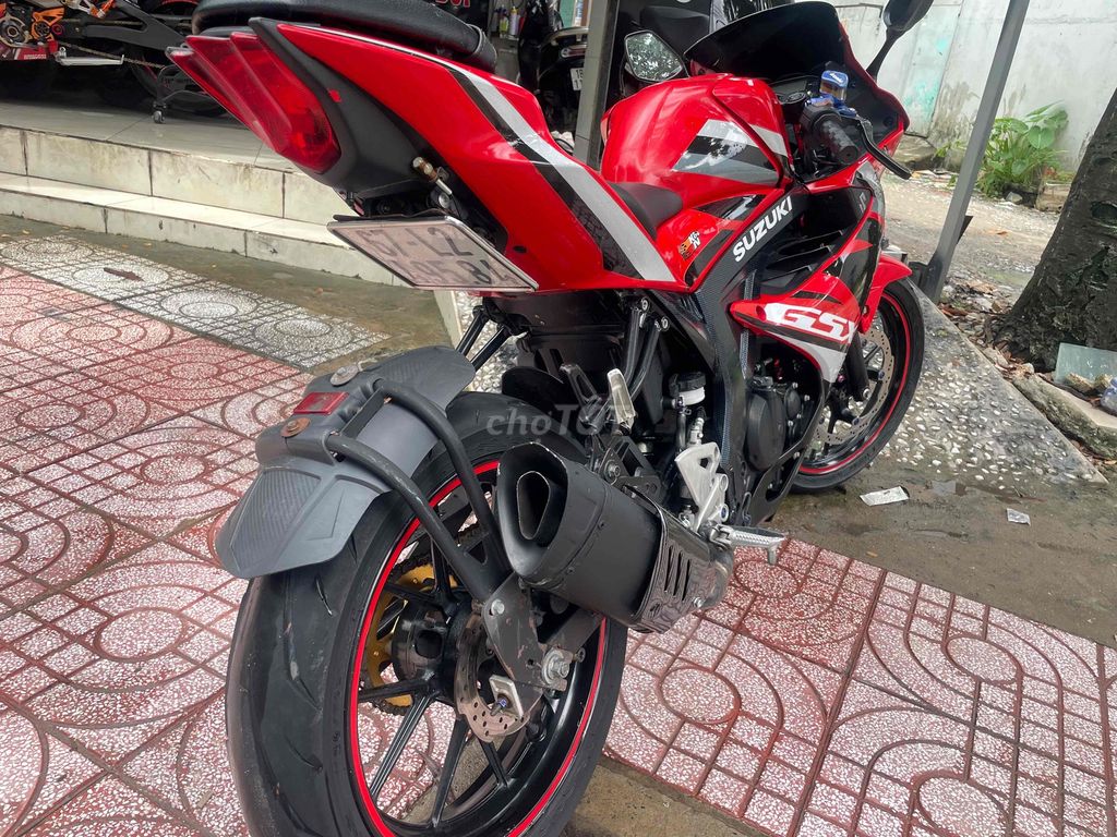 Suzuki GSX R150 máy zin biển số 67. Mua bán Xe máy tại Huyện Bình Chánh Tp Hồ Chí Minh được đăng bởi Phong Vũ hình 5