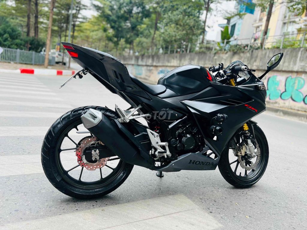 HONDA CBR150 2023 biển 29- xe lướt mới- motor. Mua bán Xe máy tại Quận Cầu Giấy Hà Nội được đăng bởi Tong motor xe may hình 4