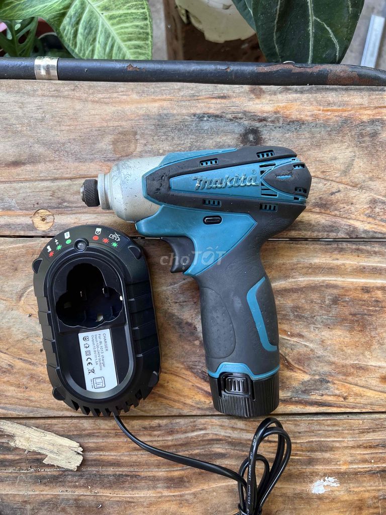 Máy khoan pin Makita Td090d. Mua bán Nội thất, đồ gia dụng khác tại Thành phố Bến Tre Bến Tre được đăng bởi Nhật bãi giá tốt hình 1