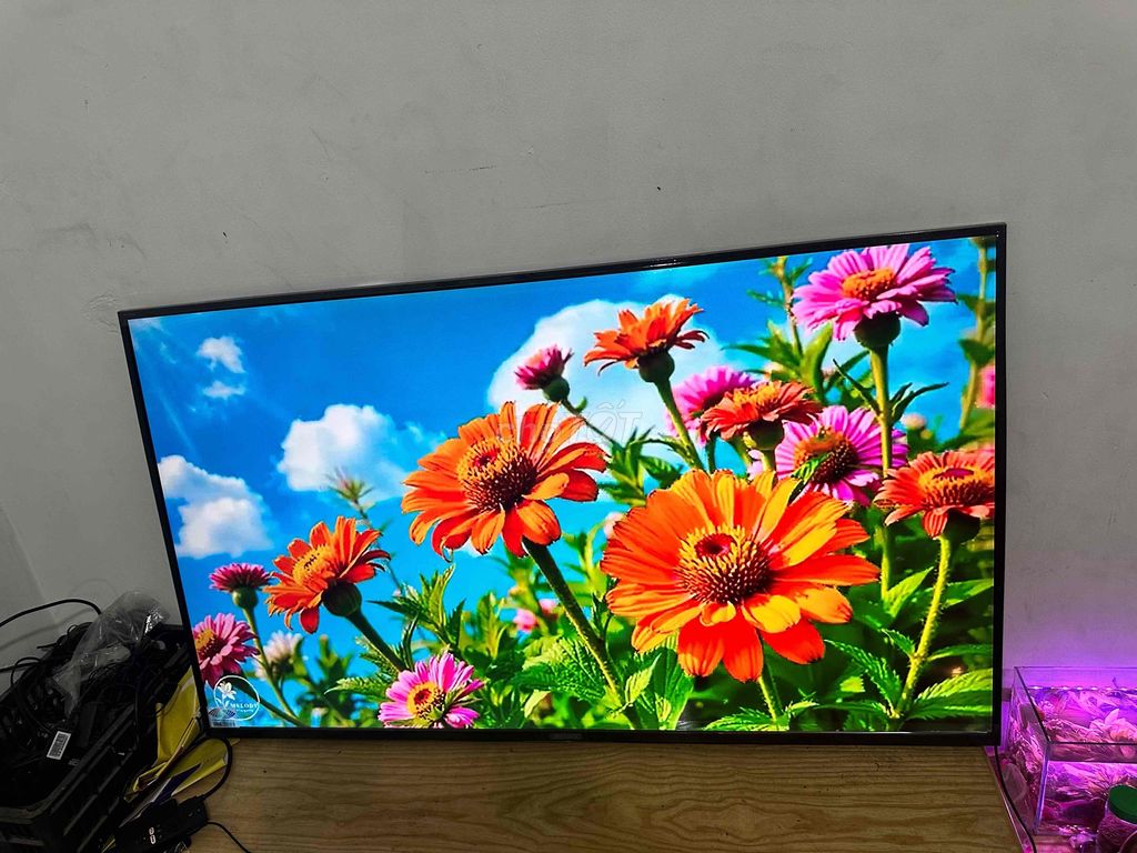 smart tivi sony 65in 4k lỗi nhẹ. wifi nhanh mượt.