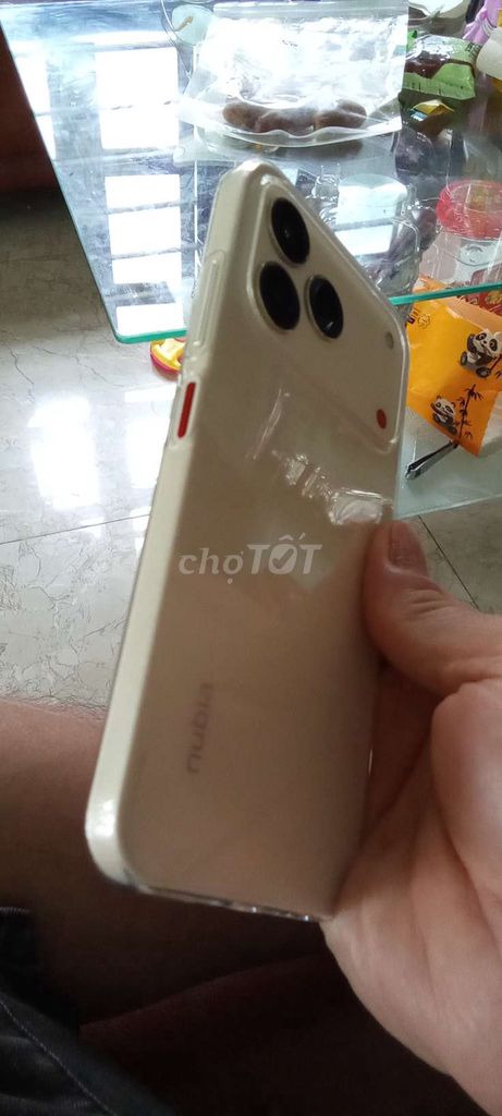 Nubia V80 256GB Trắng 99% mới. Mua bán Điện thoại tại Thành phố Bắc Ninh Bắc Ninh được đăng bởi Nguyễn Văn Hải  hình 1