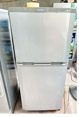 tủ lạnh LG dung tích 160 lít quạt gió, lạnh sâu