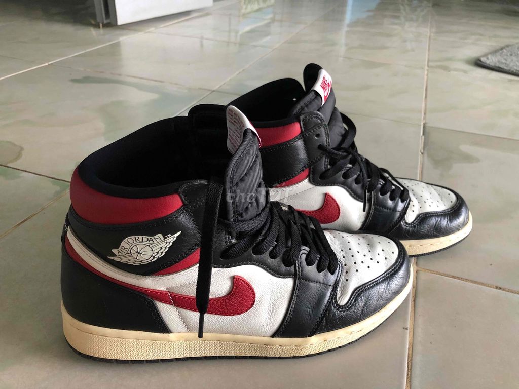 Giày thể thao Nike Jordan 1 High Retro Đỏ/Đen/Trắn. Mua bán Giày dép tại Huyện Hòa Thành Tây Ninh được đăng bởi Xuyên hình 1