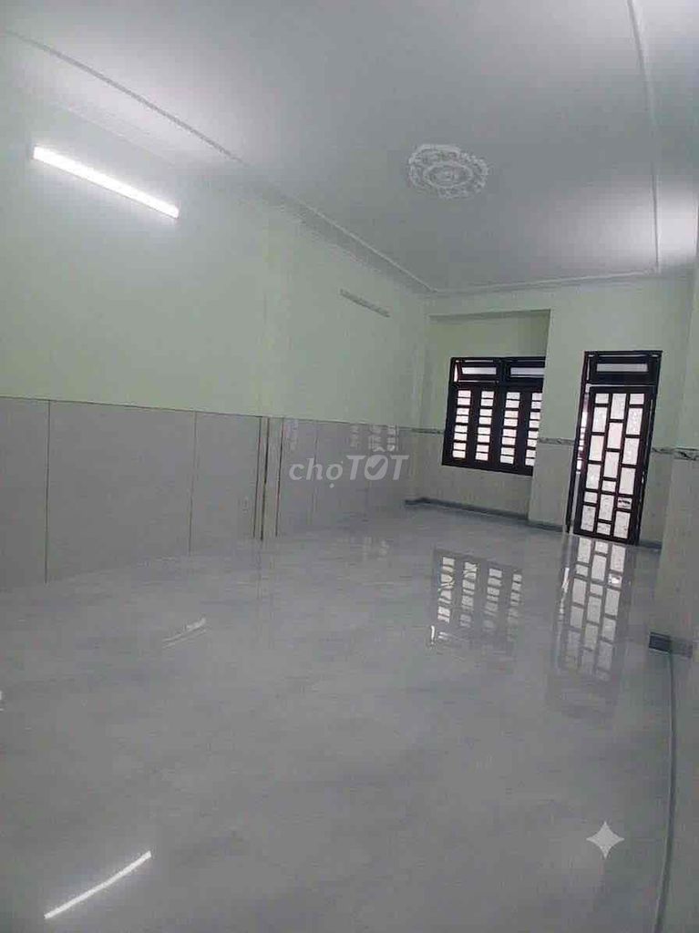 Nhà đẹp Tân Phú - Ô tô ngủ trong nhà - Ngay Chợ Tân Hương