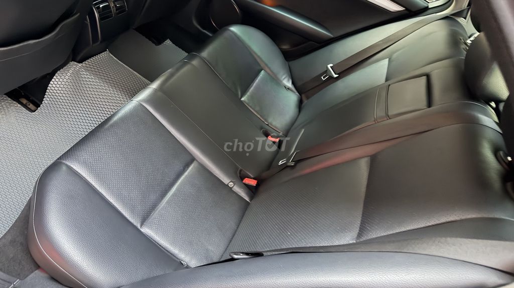 Mercedes-Benz C200 2011 Đỏ. Mua bán Ô tô tại Quận Tây Hồ Hà Nội được đăng bởi Nam hình 1