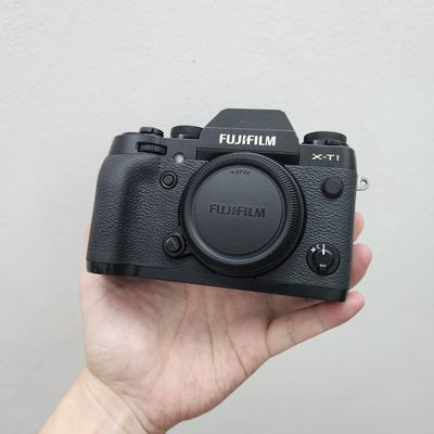 Fujifilm X-T1 & 18-55F2.8-4XF & 35F1.4XF &50F1.8XF