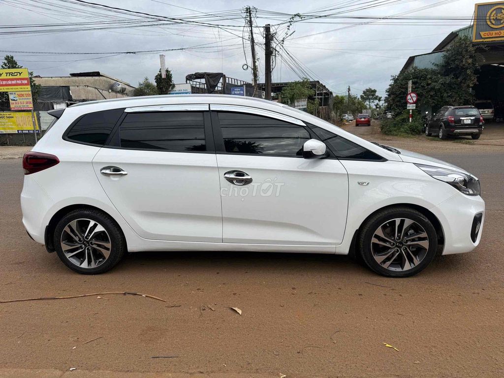 Kia Rondo 2018 Số sàn màu Trắng. Mua bán Ô tô tại Thành phố Pleiku Gia Lai được đăng bởi Dinh Trung  hình 7