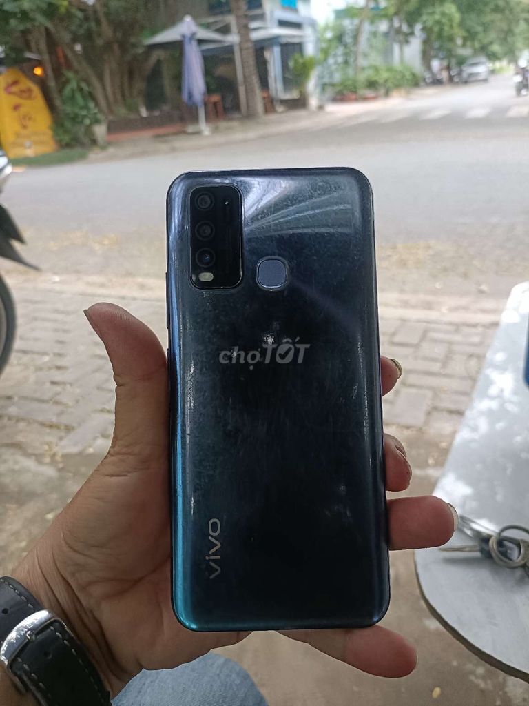 Vivo Y50 128GB Nứt kính nhẹ. Mua bán Điện thoại tại Huyện Bình Chánh Tp Hồ Chí Minh được đăng bởi lê lam hình 1