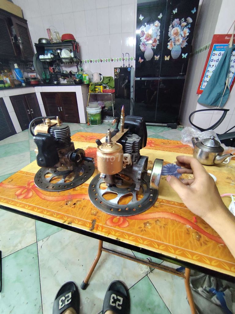 Bật lửa chế   lh  ***